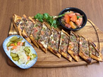 Kuşbaşılı Pide görseli