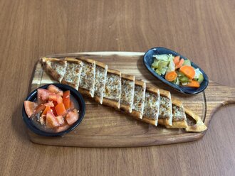 Kıymalı Kaşarlı Pide görseli