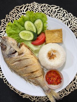 Lalapan Ikan görseli
