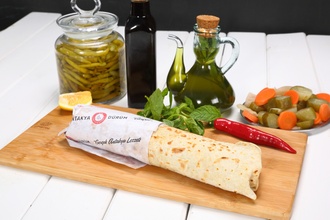 Vejetaryen Sebzeli Kaşarlı Dürüm görseli