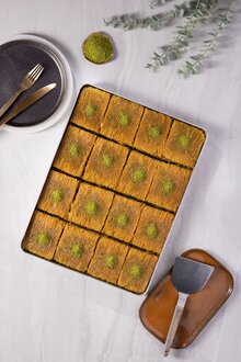 Kaymaklı Fıstıklı Tepsi Kadayıf (16 Kişilik) görseli