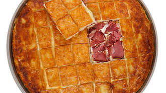 Pastırma Peynirli Börek (500 Gr.) görseli