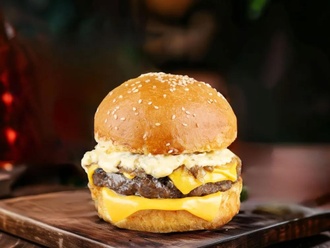 Only Cheese Burger görseli