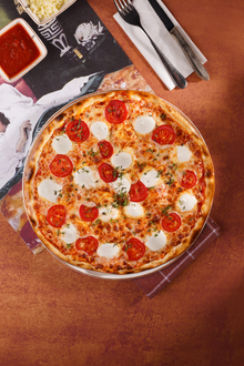 Ricotta Peynirli Pizza (Büyük Boy) görseli