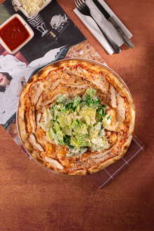 Tavuklu Sezar Pizza (Büyük Boy) görseli