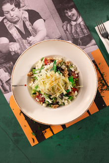 Tulum Peynirli Cevizli Salata görseli