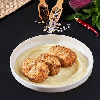 Kadınbudu Köfte Ve Tereyağlı Patates Püresi görseli