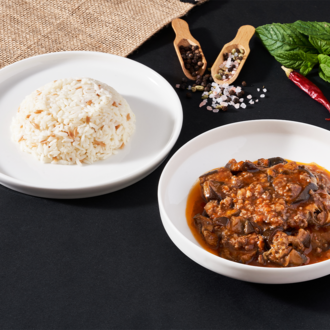 Patlıcan Musakka Ve Tereyağlı Pirinç Pilavı görseli