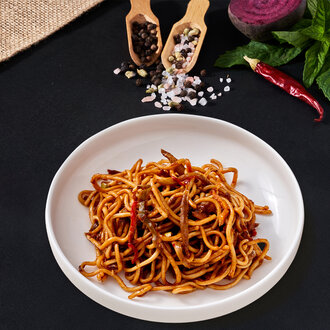 Sebzeli Noodle görseli