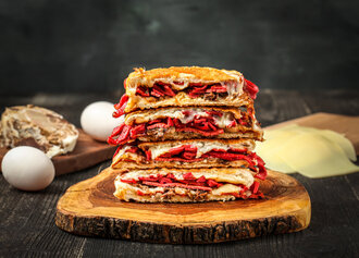 Kavurmalı Yumurtasız Atom Tost görseli