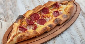 Sucuklu Kaşarlı Pide (Açık) görseli