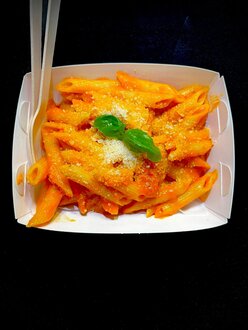 Acı Domates Soslu Penne görseli