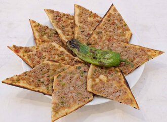 Konya Etli Ekmek görseli