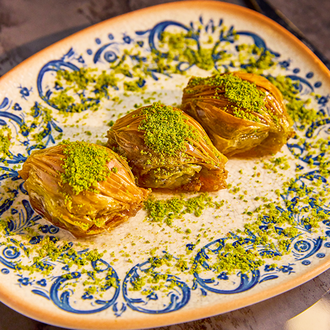 Fıstıklı Yeşil Midye Baklava görseli