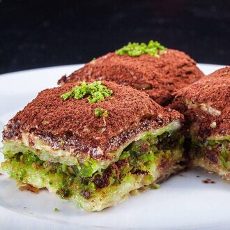 Fıstıklı Soğuk Baklava görseli