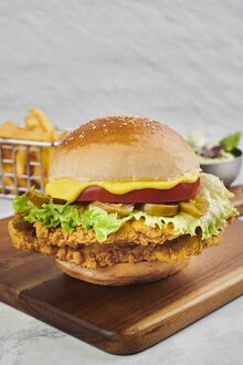 Crispy Chicken Burger görseli