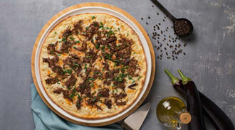 Beğendili Pizza / Eggplant Puree Pizza görseli