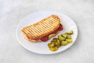 Kaşarlı Sosisli Tost görseli