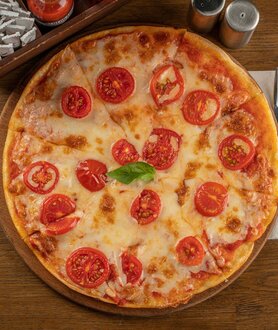 Margherita Pizza (Orta Boy) görseli