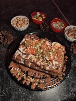 Çikolatalı Muzlu & Çilekli Waffle görseli