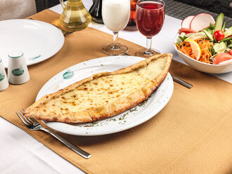 Kaşarlı Pide görseli