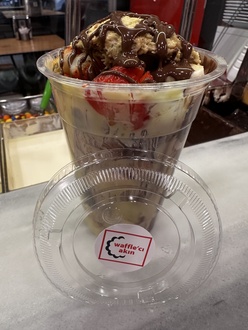 Dubai Çikolatalı Bardak Waffle görseli