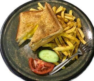 3 Peynirli Tost görseli