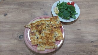 Kaşarlı Yumurtalı Mantarlı Pide görseli