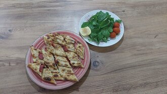 Sucuklu Kaşarlı Pide görseli