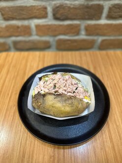 Ton Balıklı Kumpir görseli