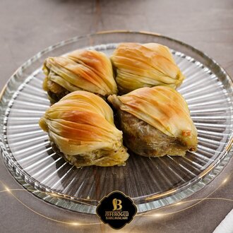 Fıstıklı Midye Baklava (500 Gr.) görseli