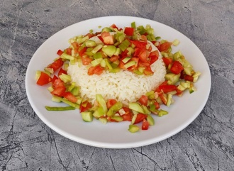 Pilav Üstü Salata görseli