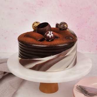 Çikolatalı Muzlu Pasta (6 Kişilik) görseli