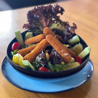Çıtır Tavuklu Salata görseli