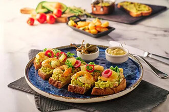 Avokado Karides Tartine görseli
