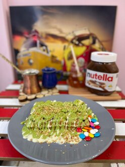 Muzlu Antep Fıstıklı Soslu Waffle (Büyük) görseli