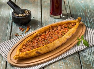 Kuşbaşılı Pide görseli