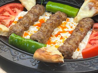 Yoğurtlu Kebap görseli