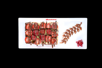 Çilekli Nutella Waffle görseli