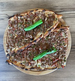 Kuşbaşılı Pide görseli