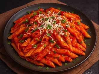 Ketçaplı Penne görseli