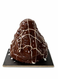 Çikolatalı Profiterol Kulesi Pasta görseli