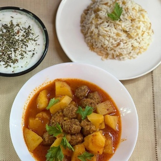 Sulu Köfte + Şehriyeli Pirinç Pilavı + Cacık görseli