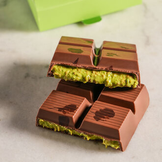 Çıtır Kadayıflı Antep Fıstığı Dolgulu Çikolata görseli