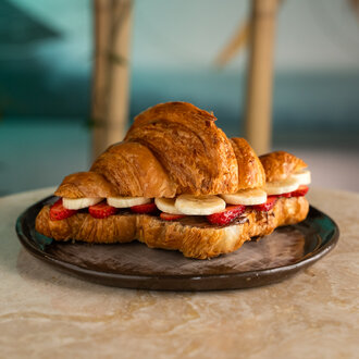 Nutellalı Meyveli Kruvasan görseli