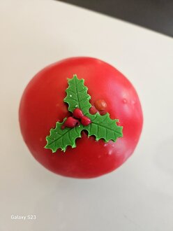 Vişne Dolgulu Yılbaşı Berliner Donats görseli