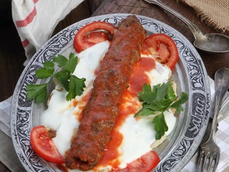Yoğurtlu Kebap görseli