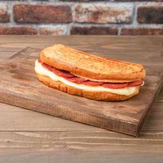 Sucuklu Kaşarlı Ayvalık Tostu görseli