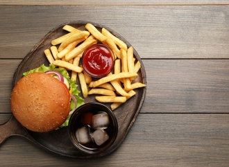 Cheeseburger Menü görseli