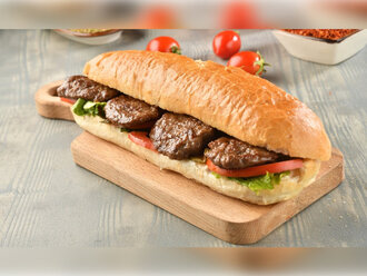 Yarım Ekmek Arası Köfte görseli